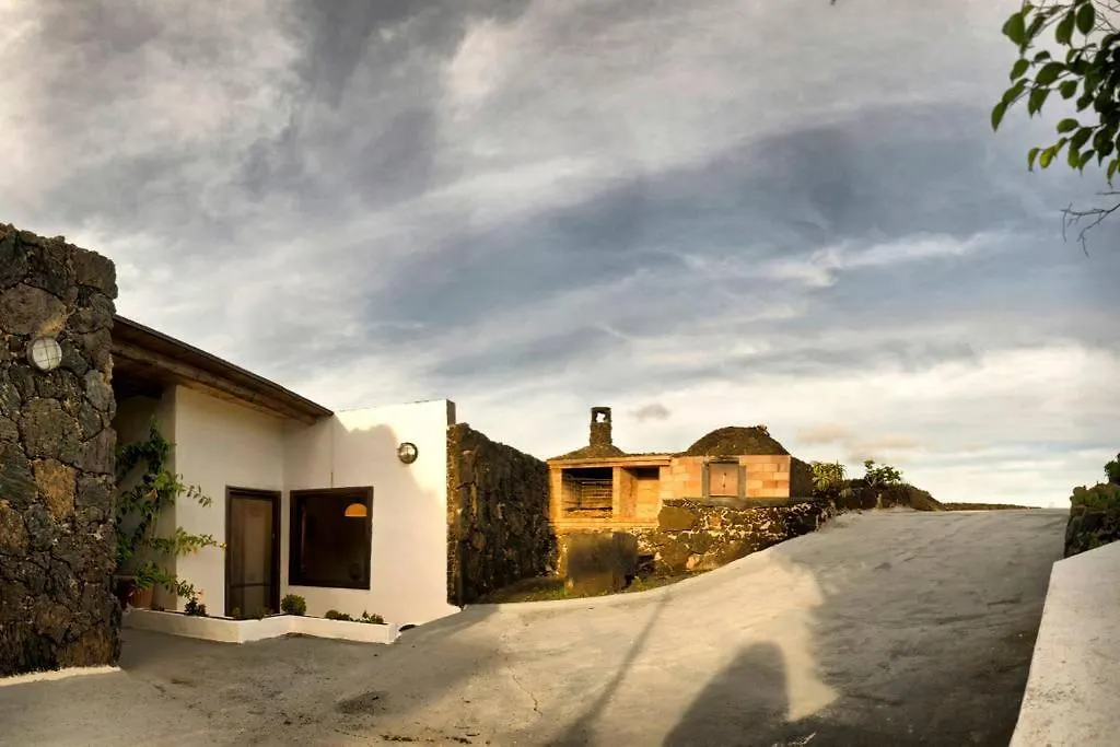 Los Frailes eco finca Tinajo